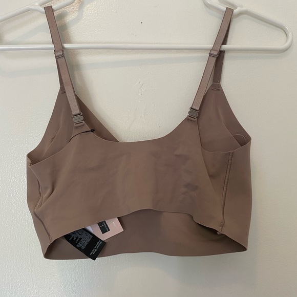 Calvin Klein NWT t-Shirt Bralette- size Small - Picture 4 of 4